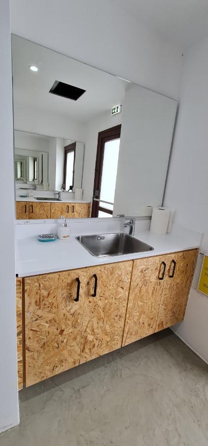 Bee Hostel Paphos 外观 照片