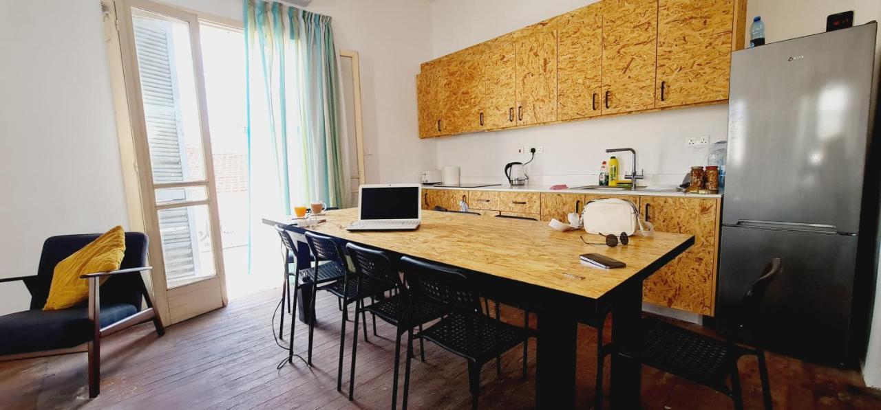 Bee Hostel Paphos 外观 照片