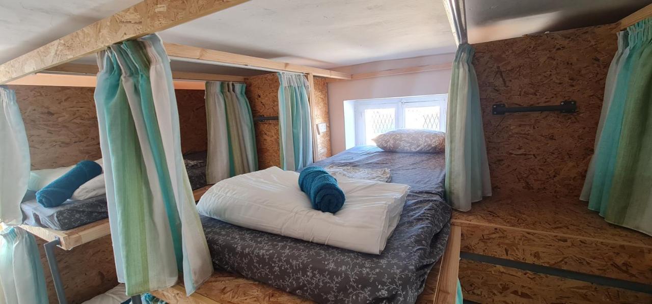 Bee Hostel Paphos 外观 照片