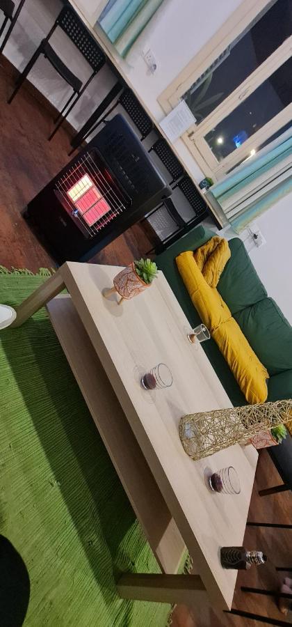 Bee Hostel Paphos 外观 照片