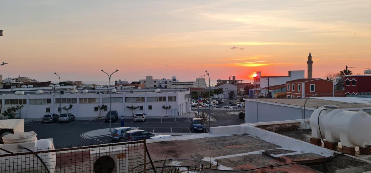 Bee Hostel Paphos 外观 照片